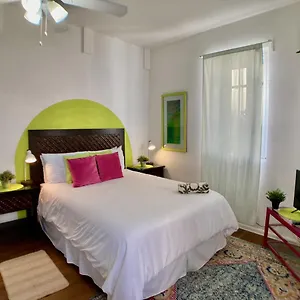 https://tropical-loft-apartment-in-miramar.comcaribbean.com